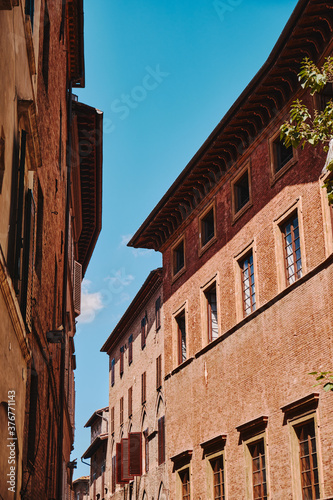 Fototapeta Naklejka Na Ścianę i Meble -  The streets of Siena - Italy
