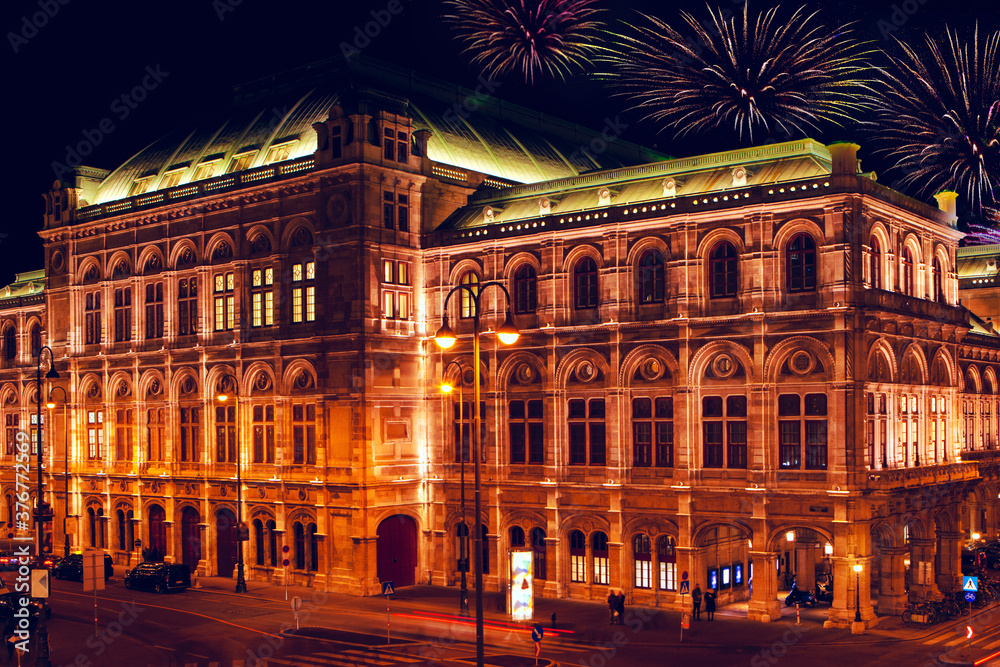 Fireworks over the Opera in Vienna . Christmas night in Wien