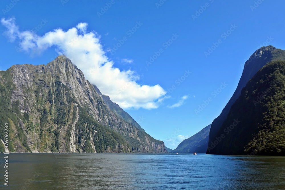 Fototapeta premium lake in the mountains