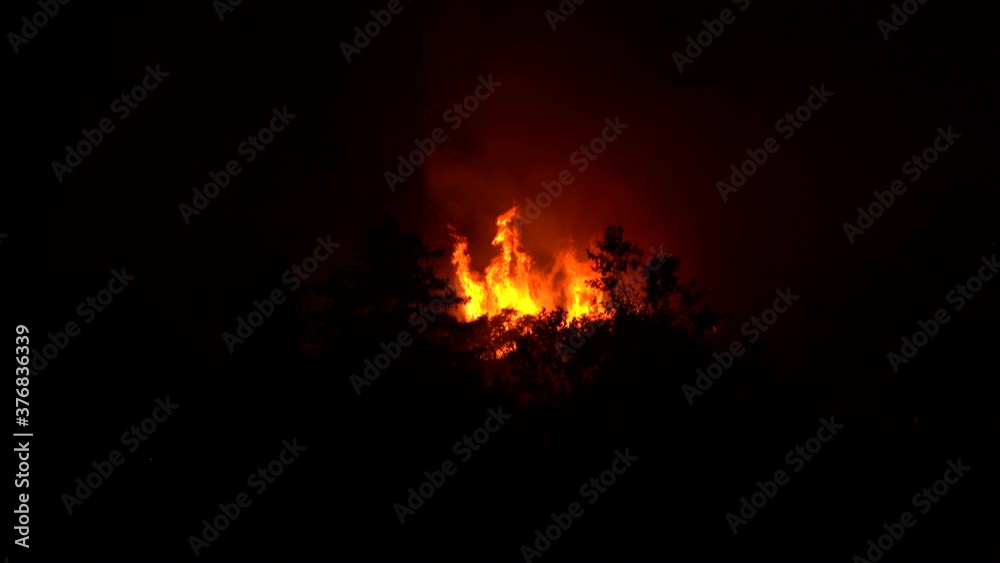historic wildfire growing with red flag conditions historic wildfire growing with red flag conditions