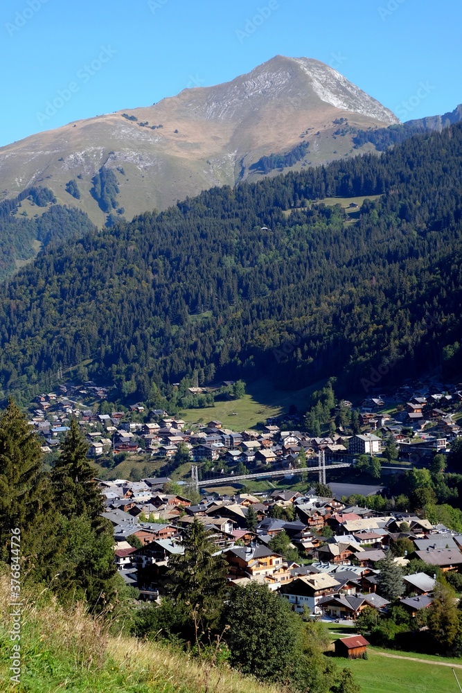 Vue générale de Morzine dans les Alpes françaises