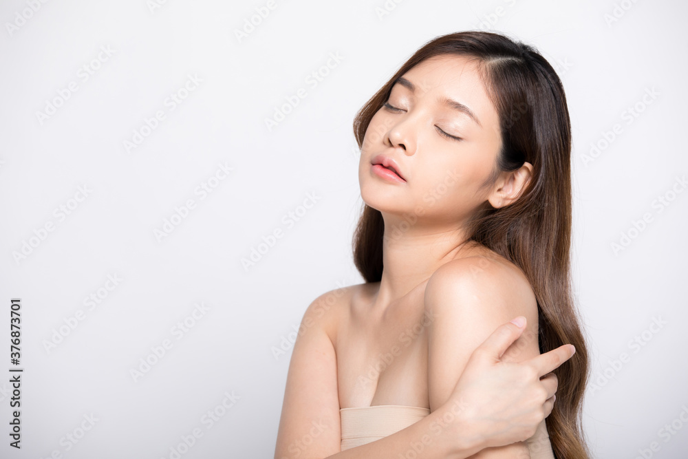 Portrait of young woman posing for beauty spa theme Portrait of young woman posing for beauty spa theme