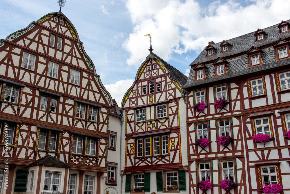 Fototapeta premium Romantic half-timbered houses on the Moselle (Germany) 