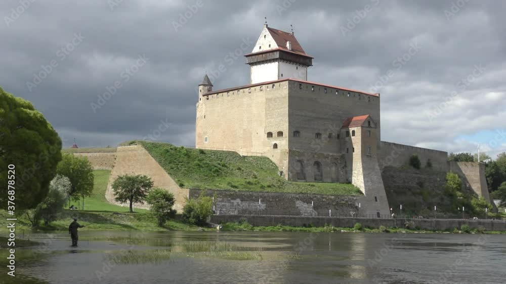 Panoramic view of Narva Castle in Estonia and Ivangorod Casle in Russia Panoramic view of Narva Castle in Estonia and Ivangorod Casle in Russia