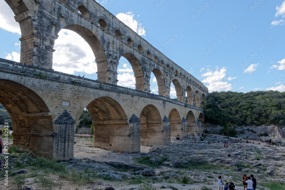Aqueduc romain : le pont du Gard - France