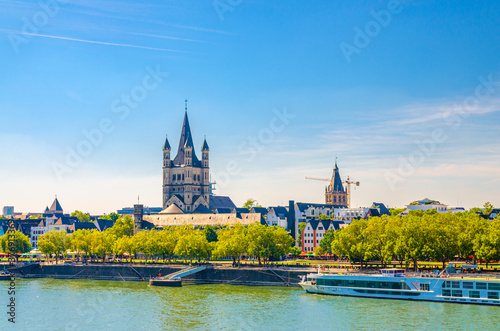 Tableau sur toile Cologne cityscape of historical city centre with Great Saint Martin Roman Cathol