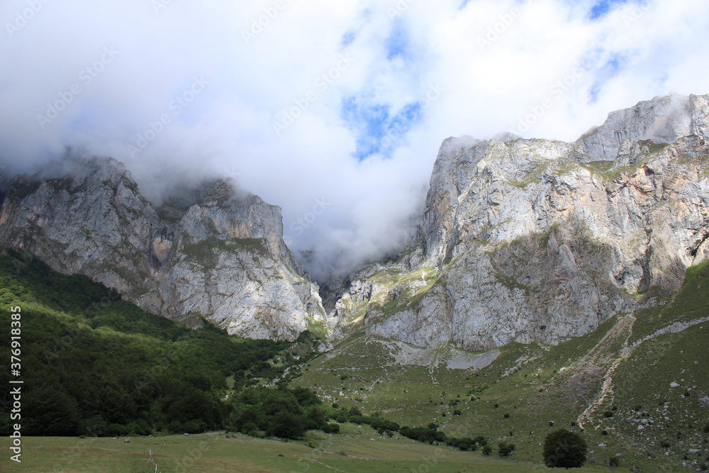 Obraz premium The Picos de Europa (