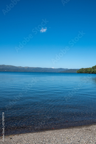 青い静かな湖 屈斜路湖 