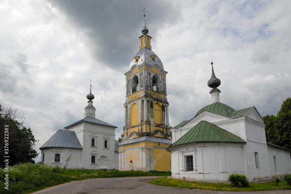 Smolenskaya church (left, 1696–1706) and Simeonovskaya church (right). Suzdal town, Vladimir Oblast, Russia.