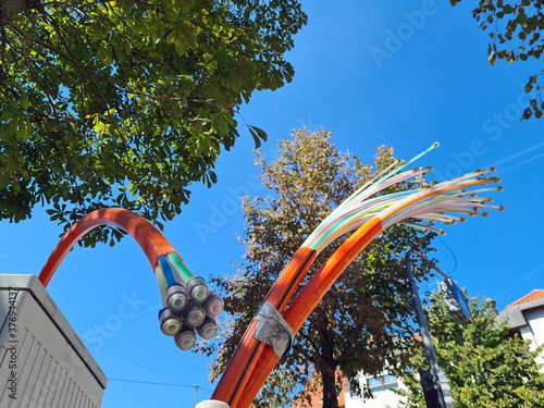 breitbandausbau mit glasfaserkabel für schnelles internet