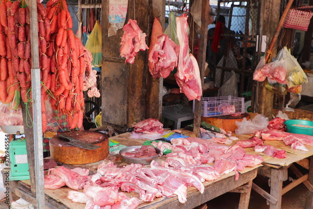 Outdoor butcher shop in Cambogia