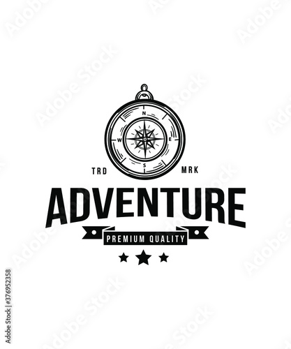 Compass Nature Adventure Vintage Retro Logo Design Vector Illustration