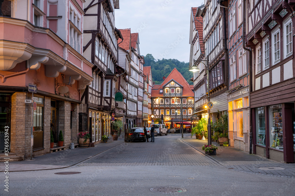 Obraz premium Altstadt von Hannoversch Münden mit ihren zahlreichen, historischen Fachwerkhäusern