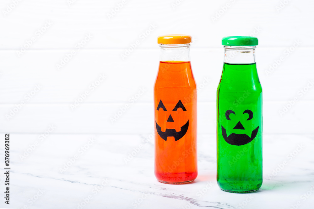 Obraz premium Have a drink on Halloween