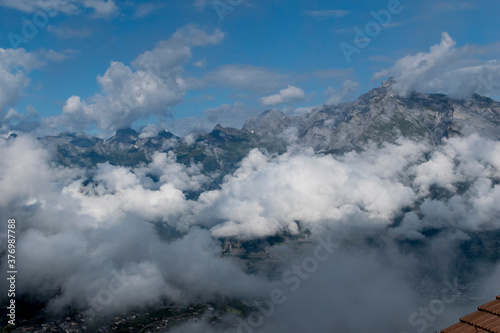 Nuage - ciel brouillard , montagne de Veysonnaz Suisse © nada12
