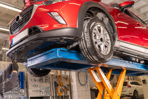 Photos Car garage, service and accident vehicle detail.