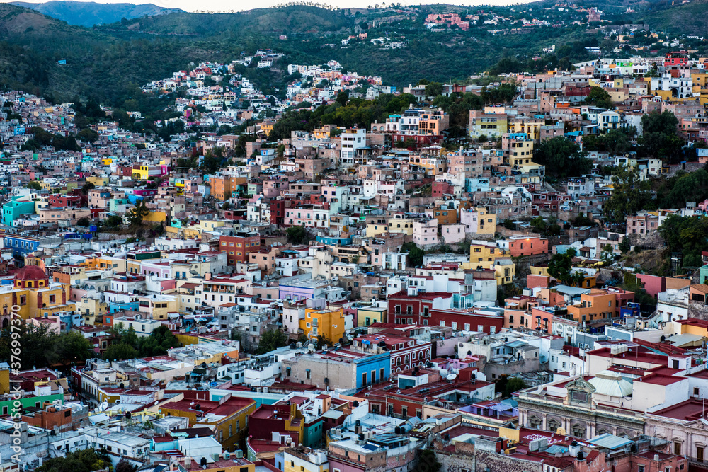 Casas coloridas de las calles de Guanajuato, Mexico