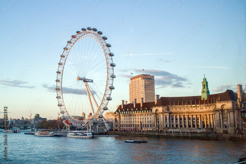 London England along Thames river at sunset - obrazy, fototapety, plakaty 