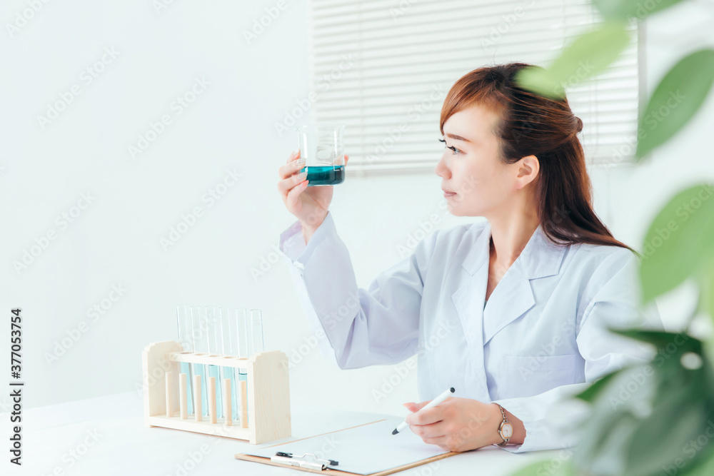 研究・科学者イメージ
