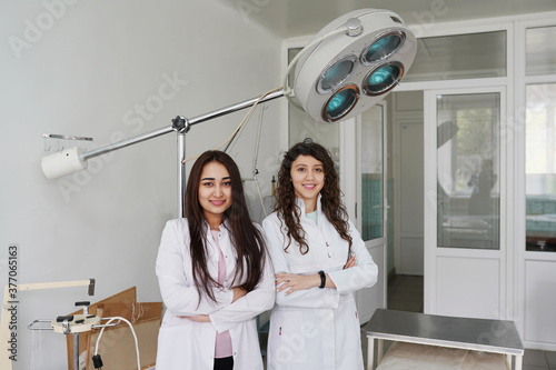 Canvas-taulu two medical students studying in classroom