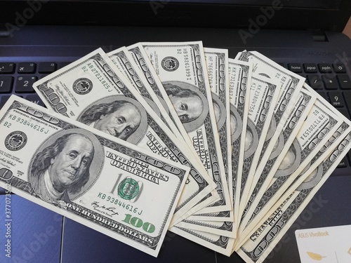 Currency, Money, Dollar, Euro, wealth, dollar bills, fifty dollars, one hundred dollars, one dollar, twenty dollars, five hundred euros, two hundred euros, one hundred euros, fifty euros, success, inc