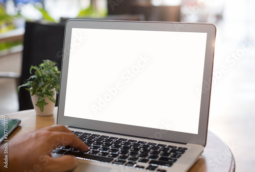 blank screen laptop computer 