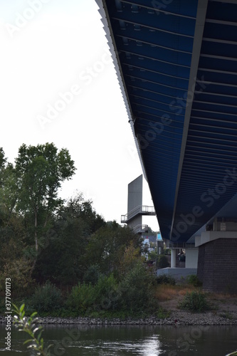 Unterseite der Reiffeisenbrücke Neuwied photo