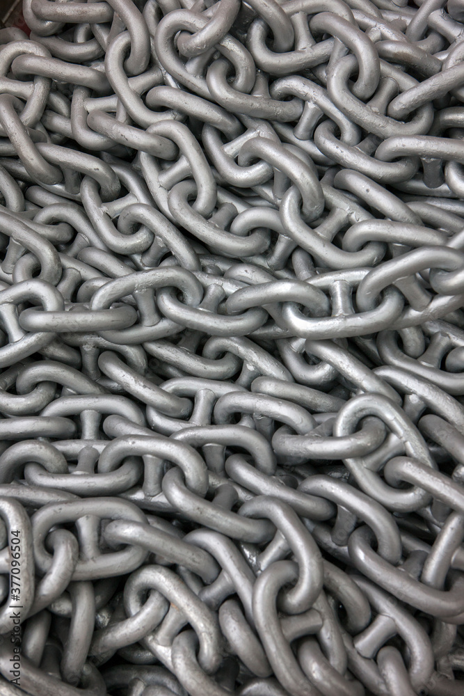 Chains. Shipbuilding industry. Yacht builders. Chains. Shipbuilding industry. Yacht builders.
