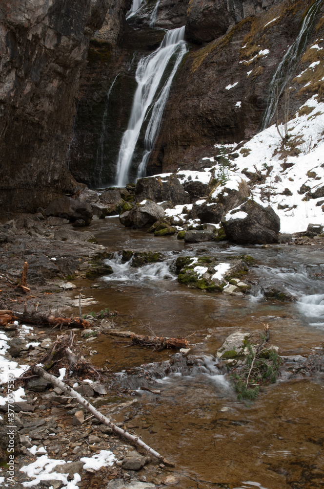 El Estrecho waterfall. Ordesa Valley. Ordesa and Monte Perdido National Park. Pyrenees. Huesca. Aragon. Spain. El Estrecho waterfall. Ordesa Valley. Ordesa and Monte Perdido National Park. Pyrenees. Huesca. Aragon. Spain.