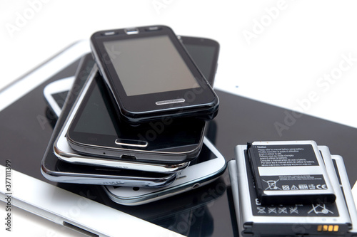 Wallpaper Mural recycle old mobile phone Torontodigital.ca