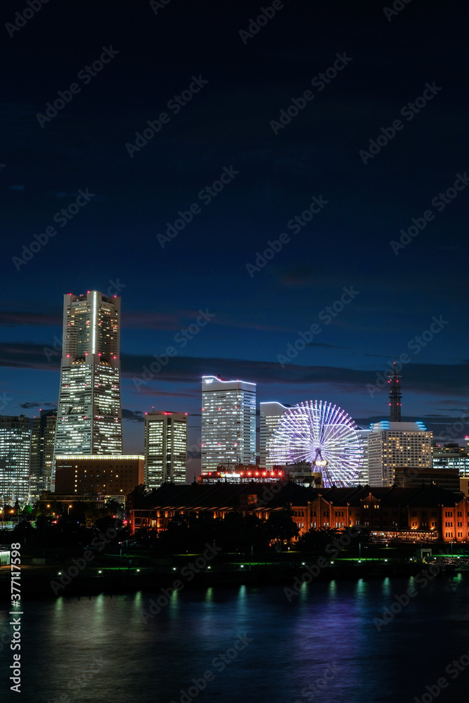 神奈川県横浜市みなとみらいの夜景(大さん橋)