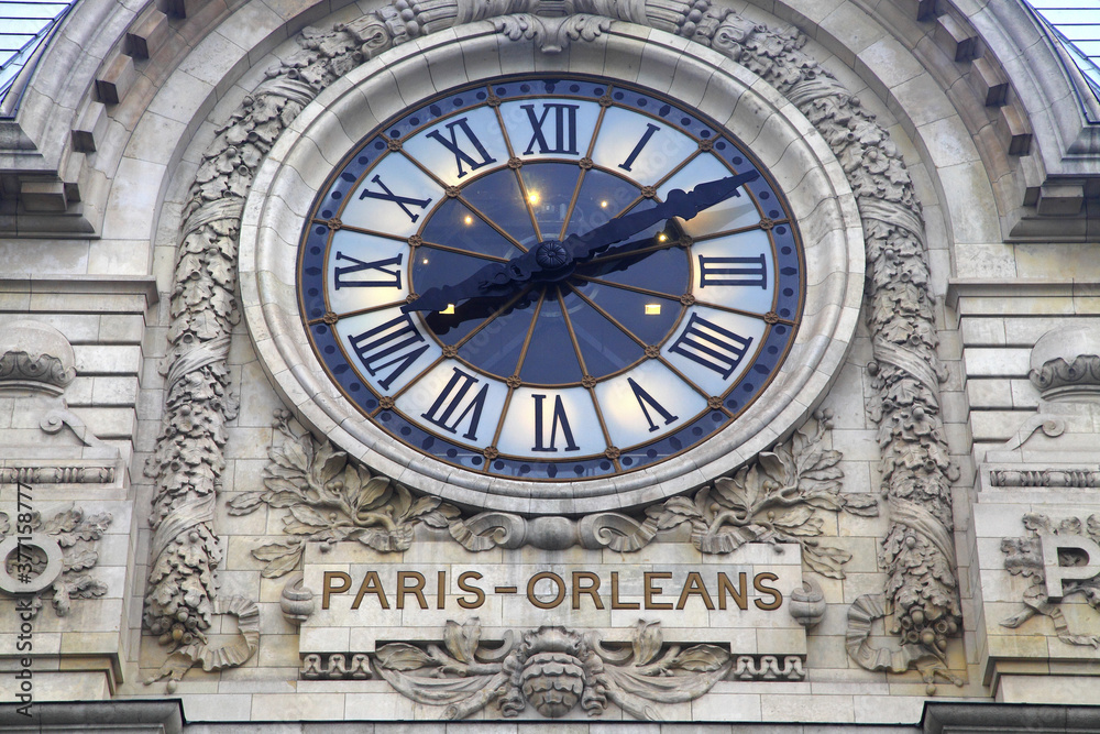 France Paris Mus¨¦e d'Orsay big clock