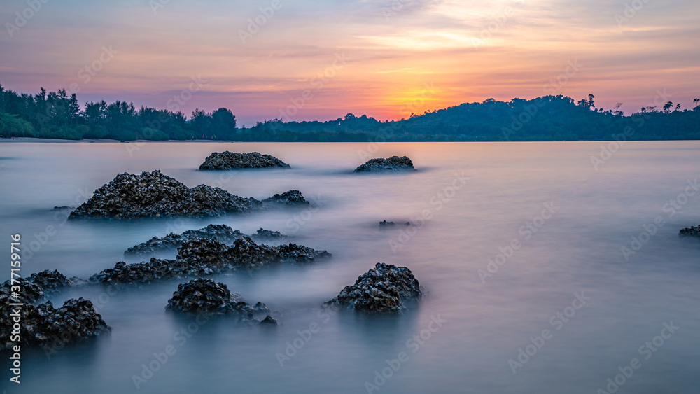 Fototapeta premium Fog Over Sea At Dawn