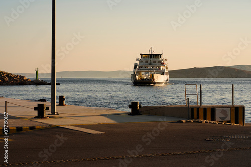 Fototapeta Naklejka Na Ścianę i Meble -  the last ferry goes from mainland Croatia to the island of Rab