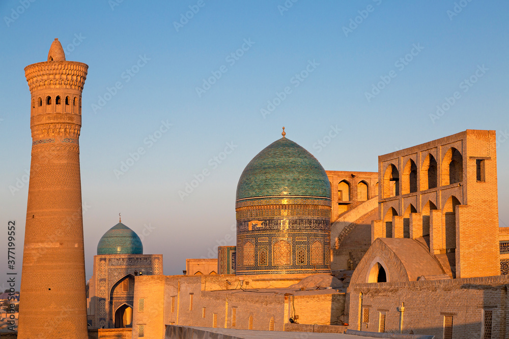 Poi Kalon mosque and minaret in Bukhara, Uzbekistan.