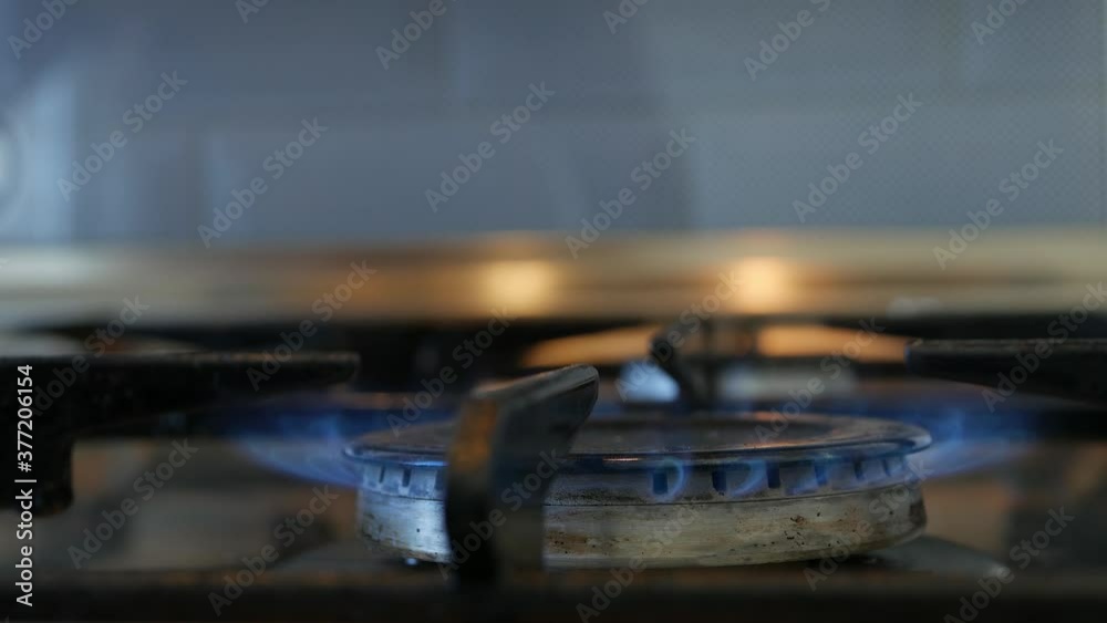 Starting Electric the Fire on a Kitchen Gas Cooker Starting Electric the Fire on a Kitchen Gas Cooker