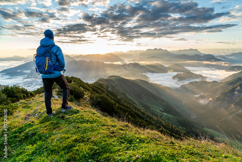 Sonnenaufgang in den Alpen