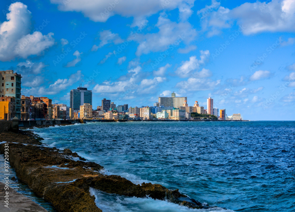 the Malecon in la Havana, Cuba