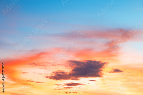 Obraz na płótnie beautiful colorful sky and cloud in twilight time background w salonie