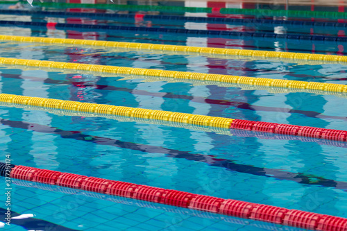 Swimming pool and splitting paths