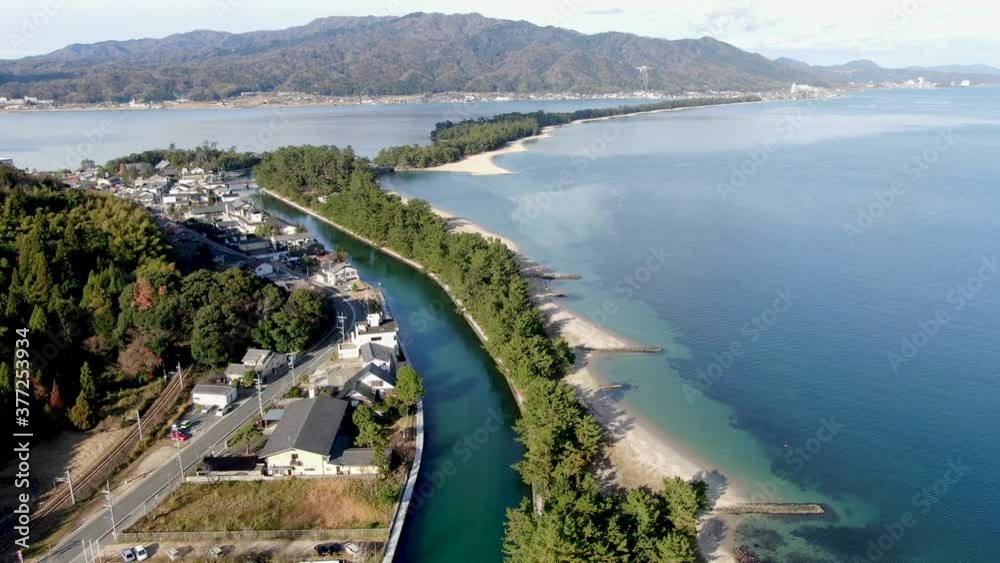 日本三景天橋立小天橋付近上空から宮津湾をドローン空撮 日本三景天橋立小天橋付近上空から宮津湾をドローン空撮