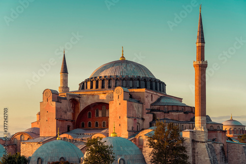 Canvas Print Hagia Sophia at sunset with clear sky, Turkey
