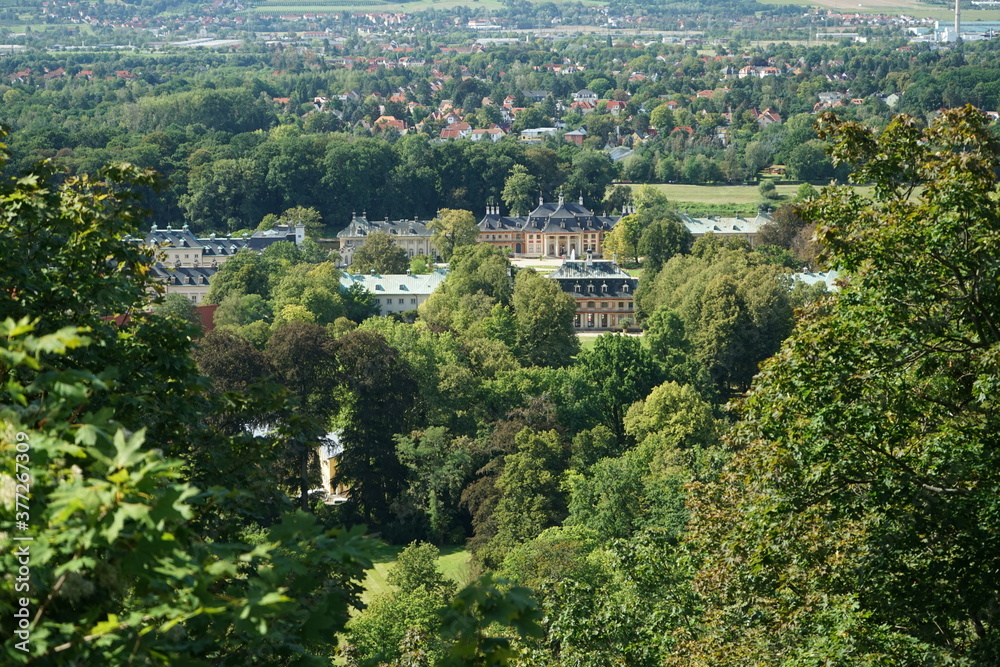 Blick zum Schlosspark Pillnitz in Dresden Blick zum Schlosspark Pillnitz in Dresden