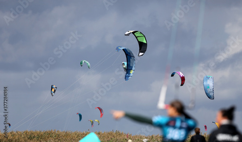 Obraz na płótnie Power Kites, Kursiu Lagoon, Svencele Lithuania