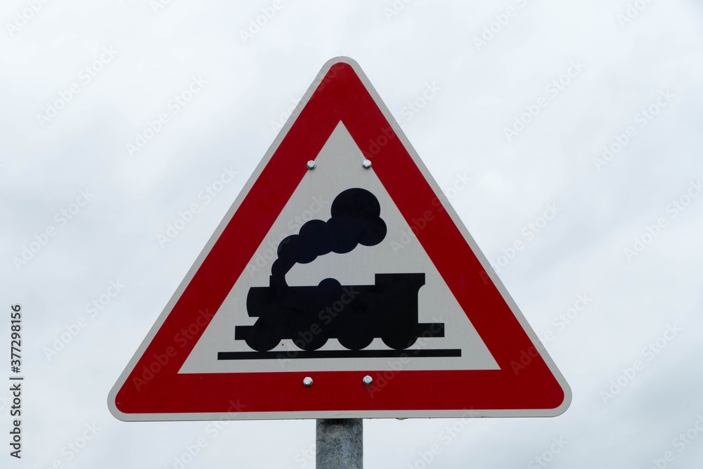 Warnschild Dampflok Bahnübergang Warnschild Dampflok Bahnübergang