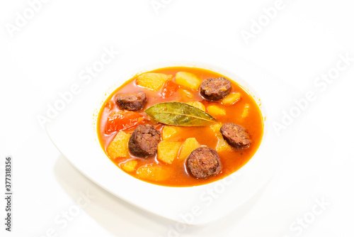 PATATAS A LA RIOJANA RECETA CLÁSICA ESPAÑOLA photo