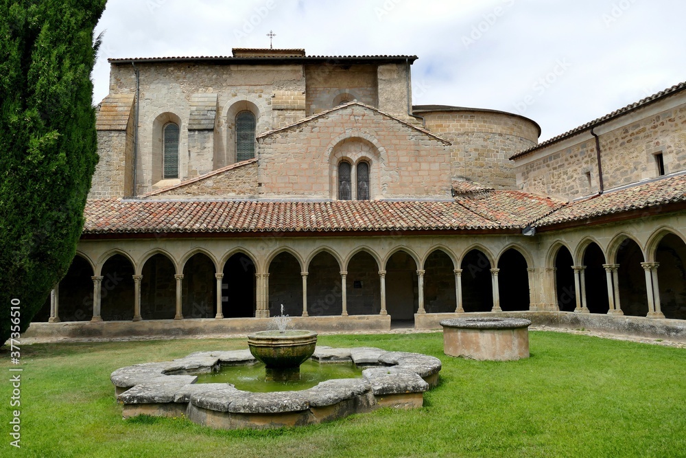 Cloître de l’abbaye de Saint-Hilaire