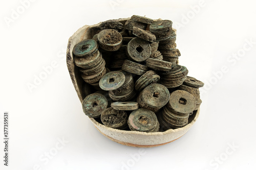 Chinese cash, Song Dynasty Era in the jug broke (archaeological objects)