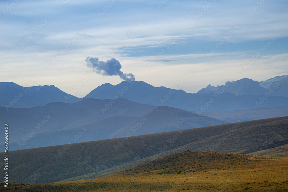 Paisaje con volcán