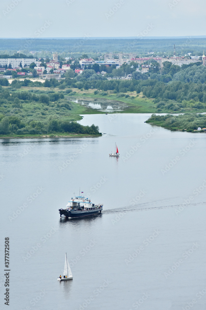 Fototapeta premium ship and yachts sail on the Volga River